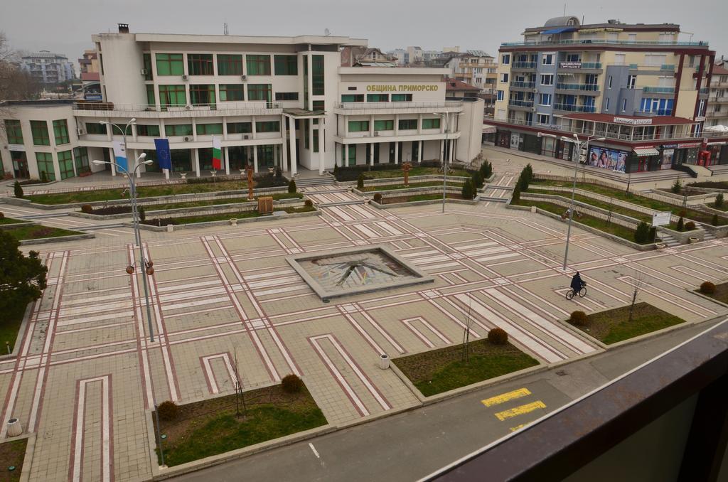 La Piazza Primorsko Rooms & Apartments ภายนอก รูปภาพ
