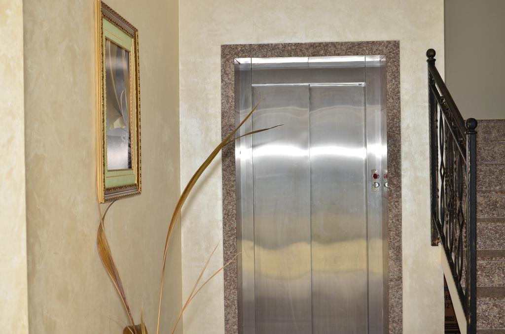La Piazza Primorsko Rooms & Apartments ภายนอก รูปภาพ